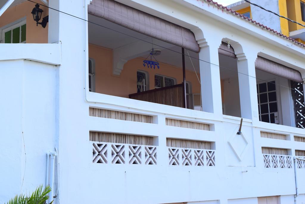 Mauri Holidays 'Budgeted Apartment' La Gaulette Szoba fotó
